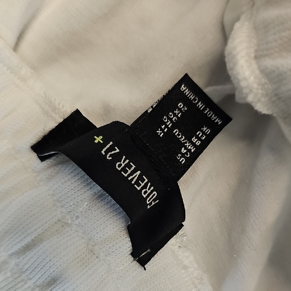 White Los Angeles California Graphic Shorts - Picture 10 of 10